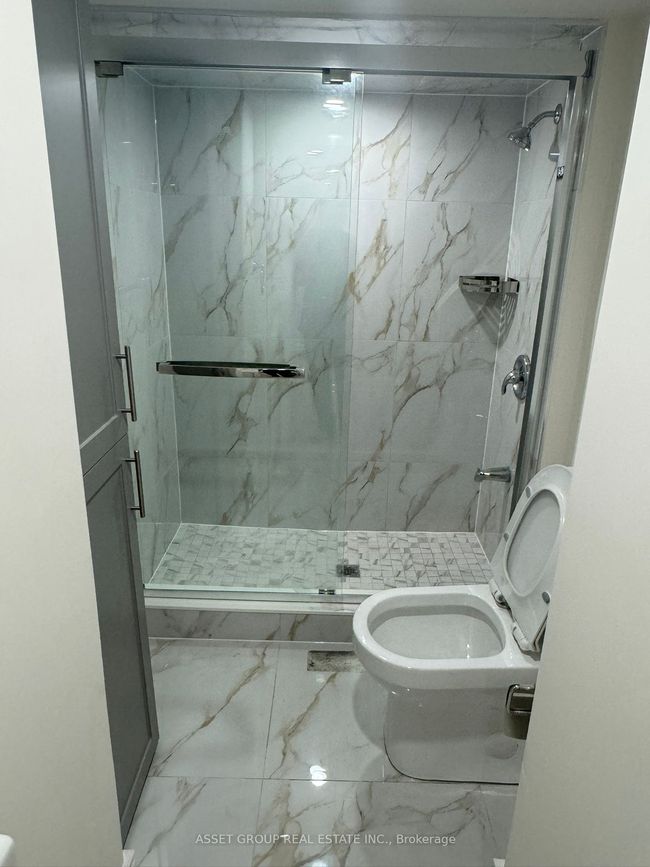 BSMNT - 39 Royal Links Cir, House other with 2 bedrooms, 2 bathrooms and 2 parking in Brampton ON | Image 11
