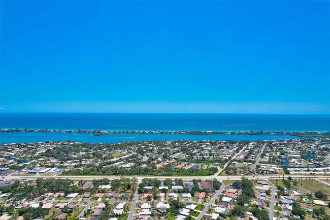 308 Matisse Cir E, House other with 3 bedrooms, 2 bathrooms and null parking in NOKOMIS FL | Image 31