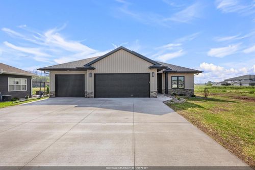 726 Tambour Court, LAWRENCE, WI, 54115 | Card Image