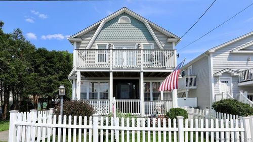 35 Coolridge Rd, Milford, CT, 06460-7621 | Card Image