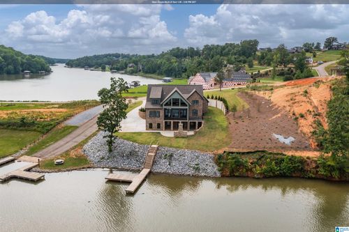 305 Lake Pointe Dr, LINCOLN, AL, 35096-4876 | Card Image