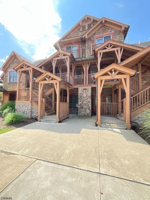 22-4 Maple Cres, Vernon, NJ, 07462-3231 | Card Image