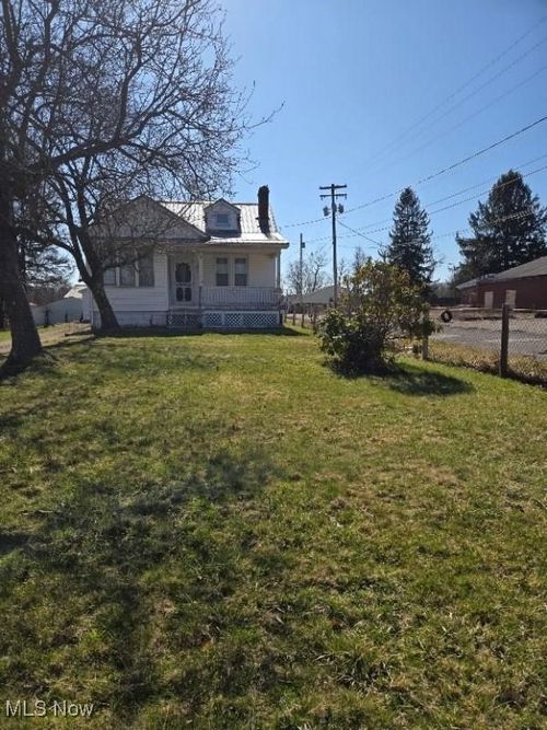 125 Rockdale Rd, Follansbee, WV, 26037-1625 | Card Image