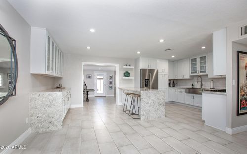 8408 E Lewis Ave, Scottsdale, AZ, 85257-2402 | Card Image