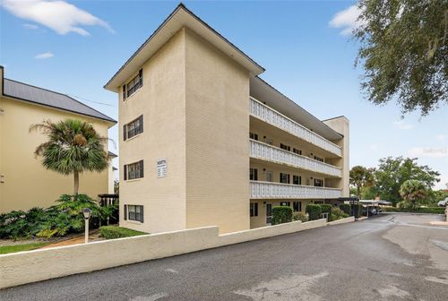 apt-210-101 N Grandview St, MOUNT DORA, FL, 32757-5673 | Card Image
