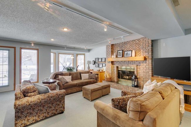 99 Hampshire Close Nw, Home with 4 bedrooms, 3 bathrooms and 4 parking in Calgary AB | Image 33