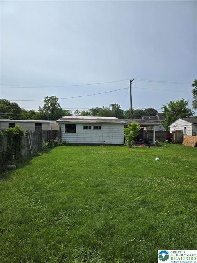 2018 Hanover Ave, House other with 4 bedrooms, 2 bathrooms and null parking in Allentown PA | Image 6
