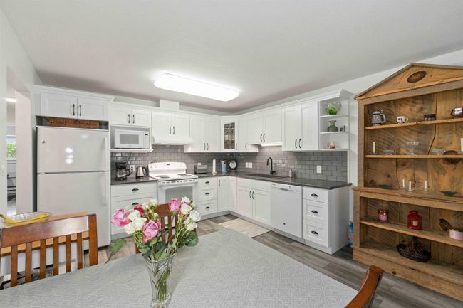18 - 18960 Advent Rd, Townhouse with 2 bedrooms, 2 bathrooms and 2 parking in Pitt Meadows BC | Image 9