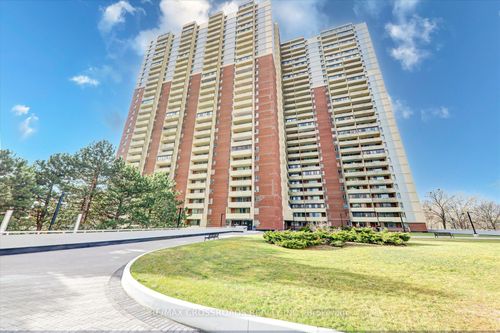 1109-1 Massey Sq, East York, ON, M4C5L4 | Card Image