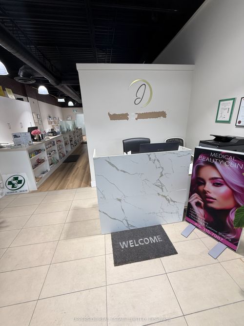 22-1118 Centre St, Thornhill, ON, L4J7R9 | Card Image