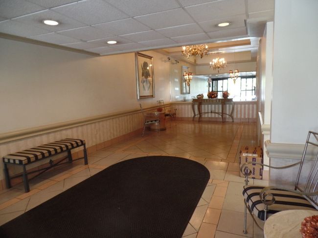 APT-209E - 2120 Greentree Rd, Condo with 2 bedrooms, 2 bathrooms and null parking in Pittsburgh PA | Image 22