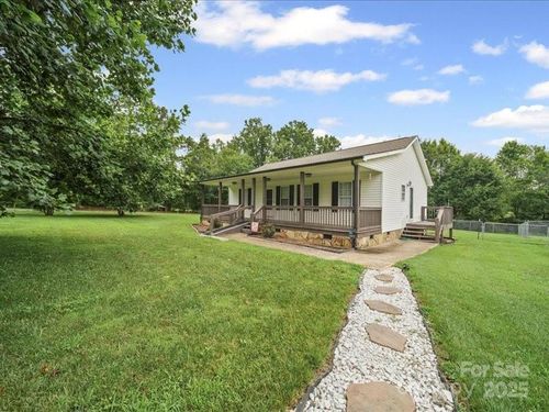 38009 Porter Rd, Albemarle, NC, 28001-7700 | Card Image