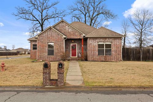 2 Sunburst Dr, Greenbrier, AR, 72058-8819 | Card Image