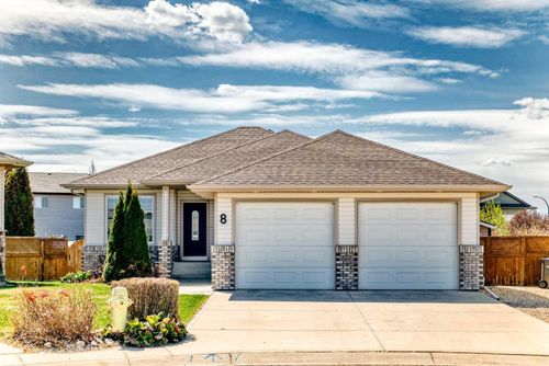 8 Filbert Close, Sylvan Lake, AB, T4S2L2 | Card Image