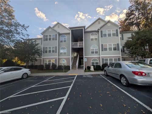 4705 Pennoak Ln, Greensboro, NC, 27407-3936 | Card Image