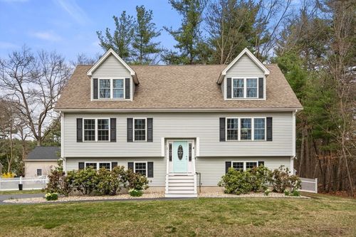 4 Intervale St, Wilmington, MA, 01887-4463 | Card Image
