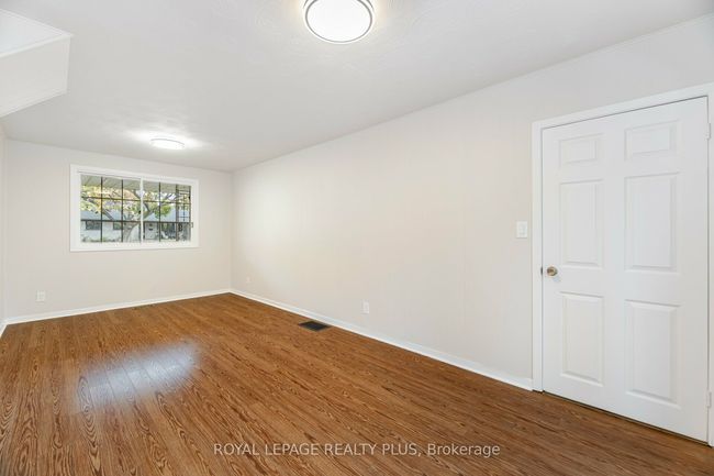 334 Oakwood Dr, House other with 3 bedrooms, 3 bathrooms and 2 parking in Burlington ON | Image 13