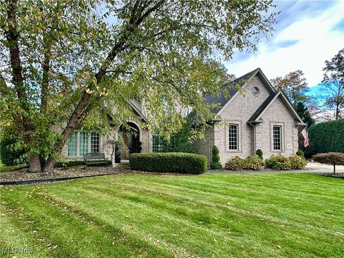 1002 Chestnut Cir Se, Warren, OH, 44484-5614 | Card Image