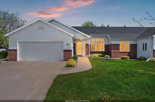 923 W Windtree Drive, APPLETON, WI, 54914 | Card Image