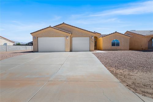 10088 N Acorn Dr, Kingman, AZ, 86401-8339 | Card Image