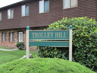 Welcome to Trolley Hill / Trolley Circle | Image 1