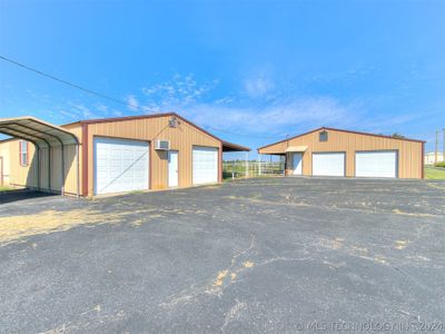 441075 E 240 Road, House other with 3 bedrooms, 3 bathrooms and null parking in Vinita OK | Image 3