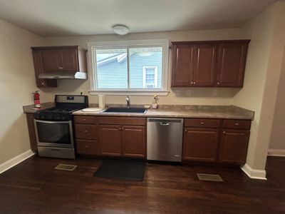 165 N 22nd St, House other with 2 bedrooms, 2 bathrooms and null parking in Wytheville VA | Image 3