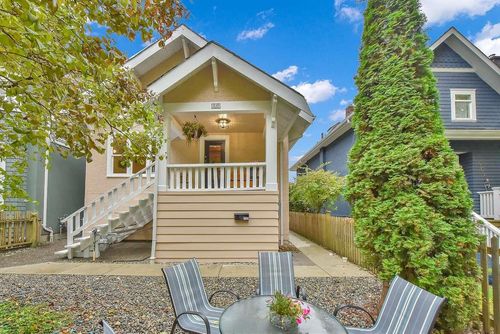 638 W 17th Ave, Vancouver, BC, V5Z1T8 | Card Image