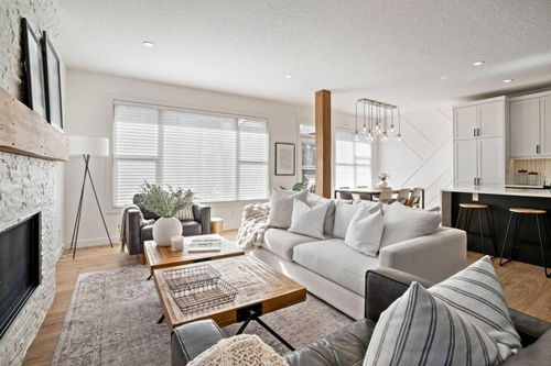 119 Riviera View, Cochrane, AB, T4C0Z1 | Card Image