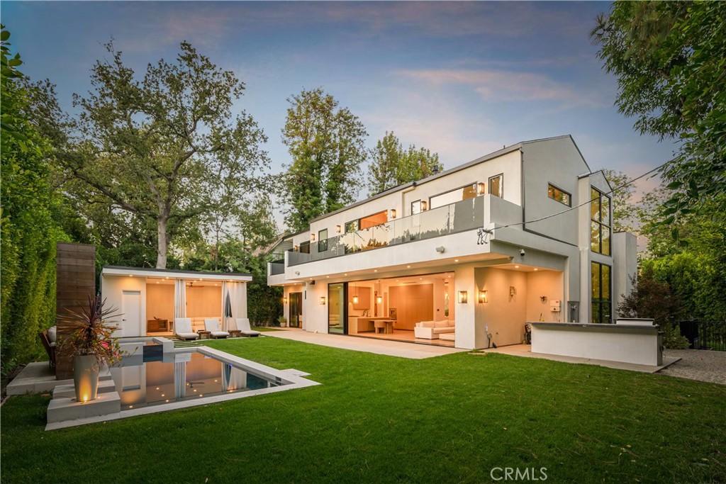 Residential in Encino 2