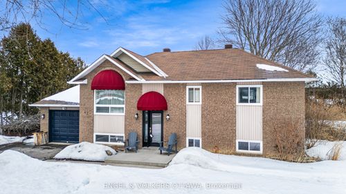 2437 Henri Menard Crt, Hammond, ON, K0A2A0 | Card Image