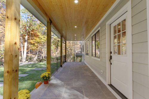 34 Park Trl, Croton-On-Hudson, NY, 10520-2215 | Card Image