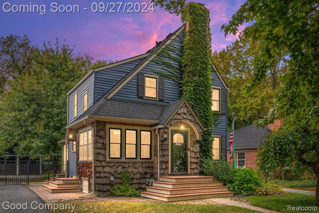 Lawson St, Royal Oak, MI 48067