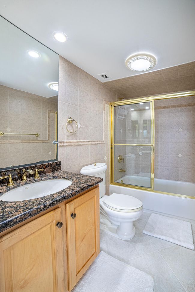 APT-507 - 405 N Ocean Blvd, Condo with 2 bedrooms, 2 bathrooms and null parking in Pompano Beach FL | Image 17