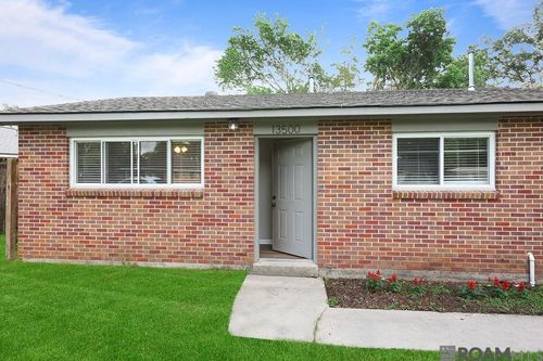13500 Burnt Pecan St, Gonzales, LA, 70737-6076 | Card Image