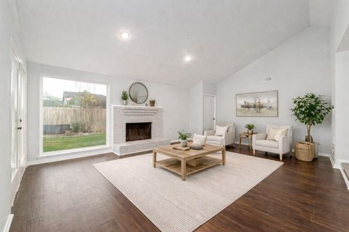 7107 Plaza Del Sol Dr, Houston, TX, 77083-3212 | Card Image