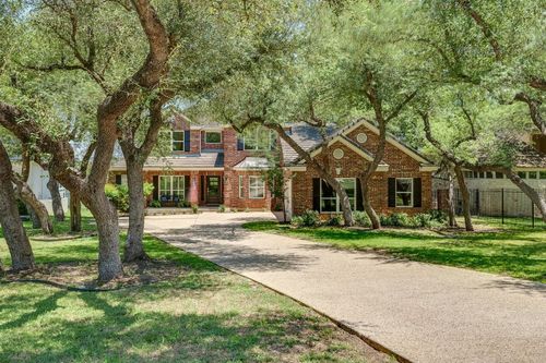 38 Cottondale Rd, The Hills, TX, 78738-1513 | Card Image
