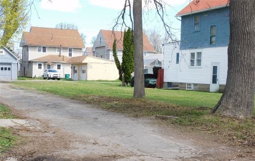1601 E 47th Street, Ashtabula, OH, 44004 | Card Image