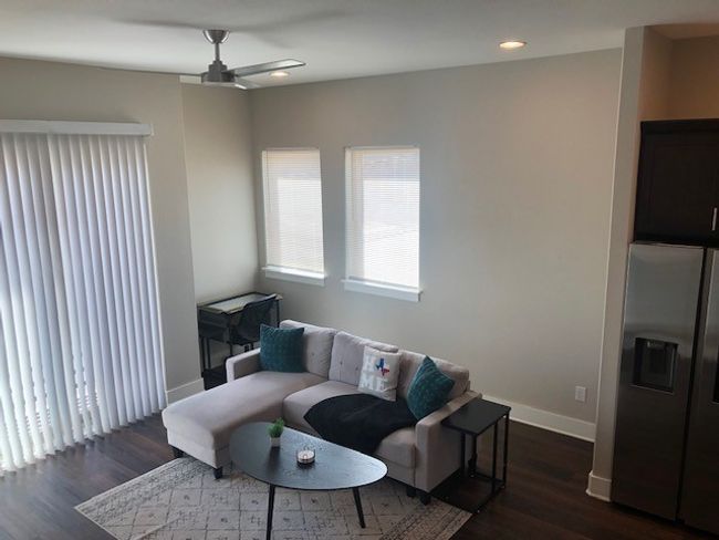 UNIT-200 - 324 Feliks Gwozdz Pl, Townhouse with 2 bedrooms, 3 bathrooms and null parking in Fort Worth TX | Image 4