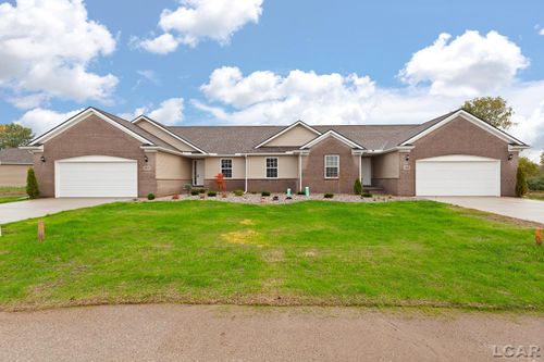 2819 Eunice Cir, Adrian, MI, 49221-4295 | Card Image