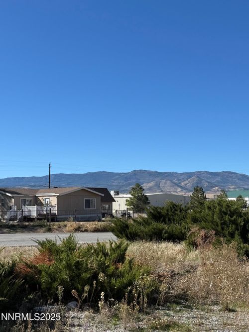 17685 Mockingbird Ct, Reno, NV, 89508-8477 | Card Image