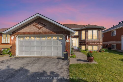 635 Wayne Cres, Midland, ON, L4R5E1 | Card Image
