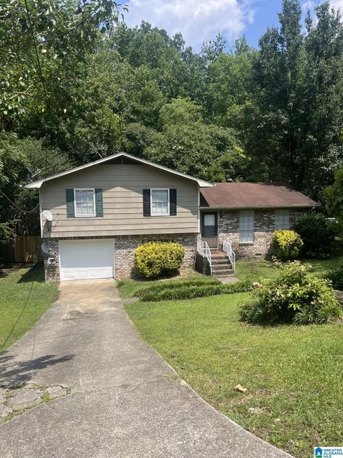 2645 6th St Ne, Center Point, AL, 35215-2707 | Card Image
