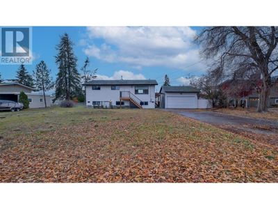 935 Mckay Rd, House other with 6 bedrooms, 3 bathrooms and 10 parking in West Kelowna BC | Image 2