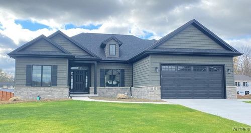 18 Richfield Rd, Amherst, NY, 14221-6810 | Card Image