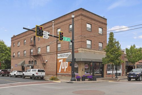 615 Sw Evergreen Ave, Redmond, OR, 97756-2254 | Card Image