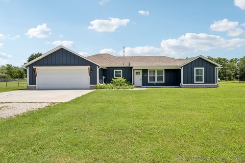 104 Lakeside Ave, Chouteau, OK, 74337-2838 | Card Image