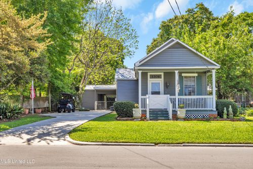 1306 Bowen Ave, Ocean Springs, MS, 39564-4710 | Card Image