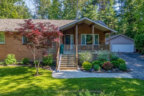 34 Pineshore Cres, Tiny, ON, L0L2T0 | Card Image