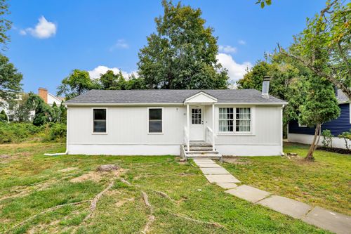 30 Crescent Park Rd, Westport, CT, 06880-4535 | Card Image